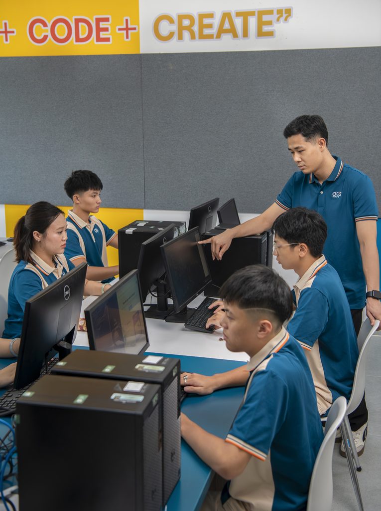  Ngoại ngữ chuyên sâu - Công nghệ tiên phong