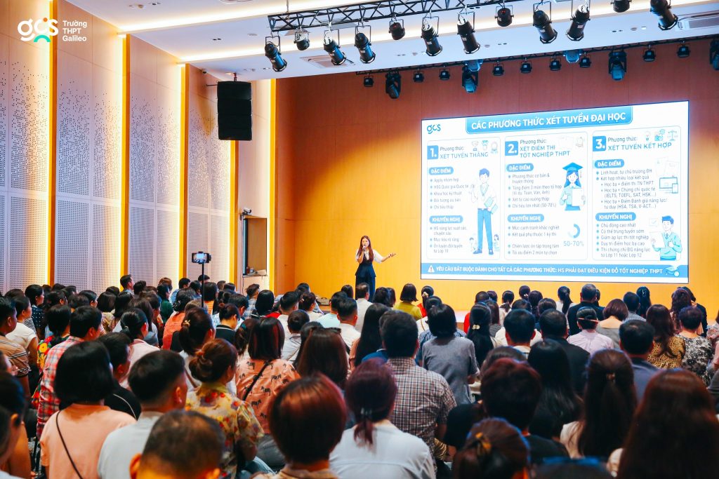 Họp phụ huynh khối 10 & 11: Gia đình & Nhà trường cùng con chọn đúng đường – về đúng đích